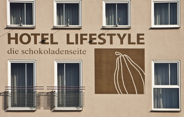 Kontakt & Buchung - Hotel Lifestyle